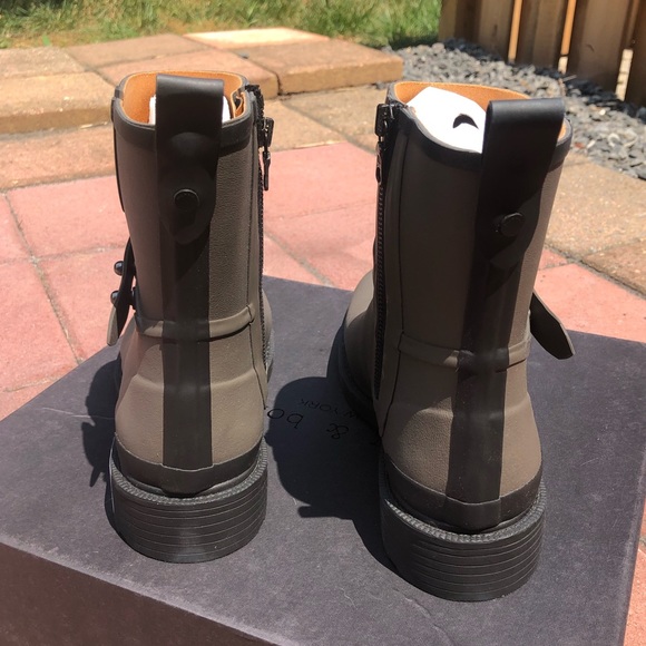 NWT Rag & Bone Moto rain boot in smoke - Picture 5 of 7